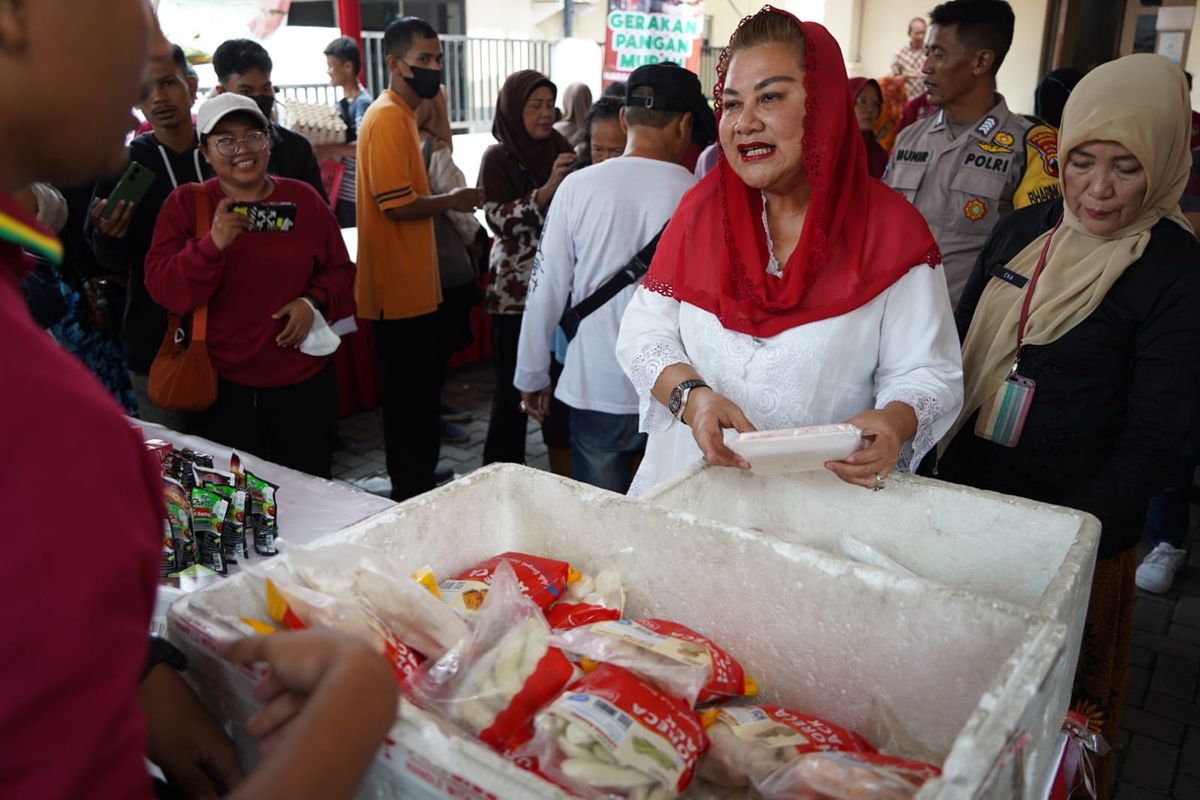 Wali Kota Semarang Hevearita Gunaryanti Rahayu saat meninjau program Pak Rahman di Kecamatan Candisari, Kamis (7/3/2024).
