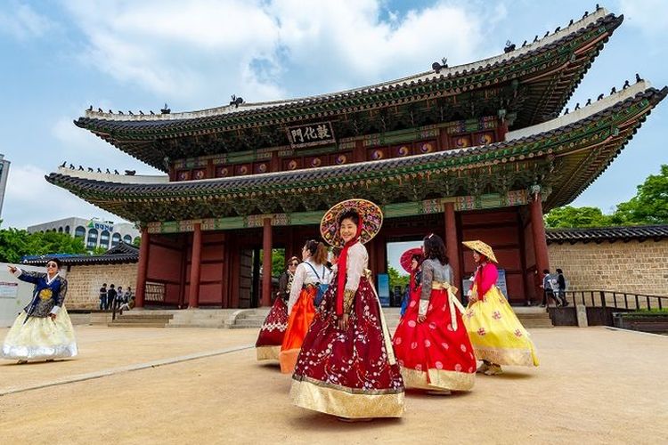 Istana Changdeokgung, salah satu destinasi populer di Korea Selatan.