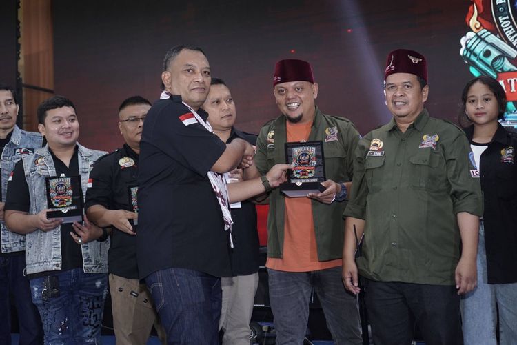 Enam Chapter Pajero Indonesia Family Deklarasi dan Pengukuhan Marshal Bersama
