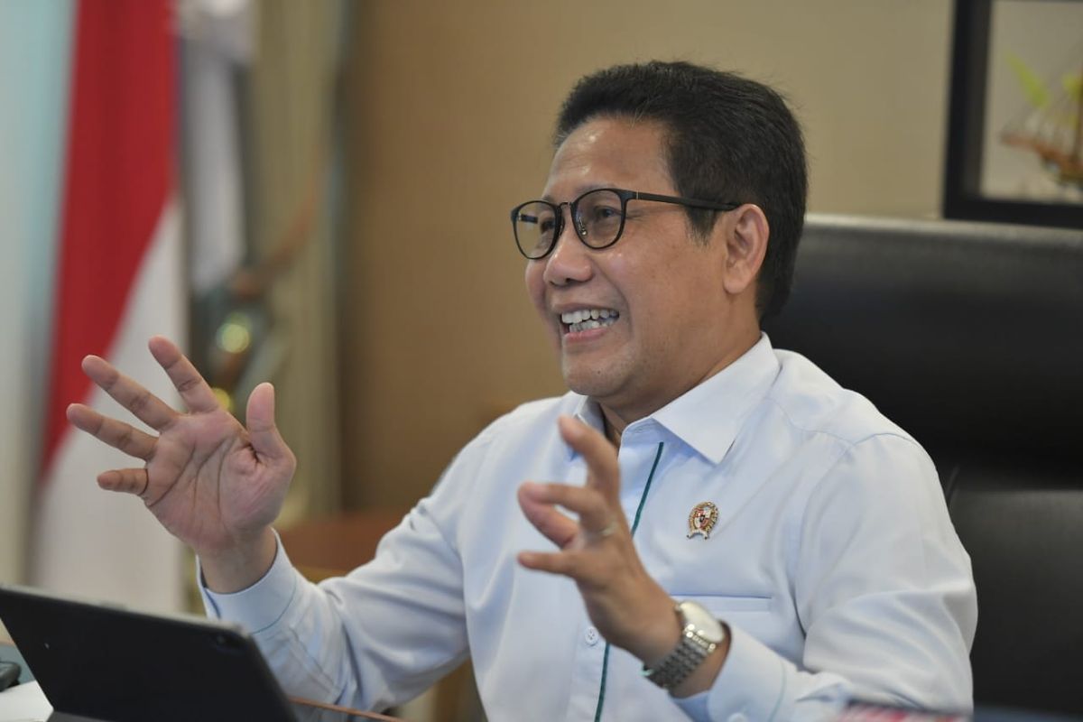 Menteri Desa, PDT, dan Transmigrasi Abdul Halim Iskandar menyampaikan Materi Kebijakan SDGs Desa dalam Mendukung Pencapaian Sasaran Desa Bersih Narkoba pada Webinar Pelatihan Kepemimpinan Nasional Tingkat II, Jakarta, Selasa (22/6/2021). 