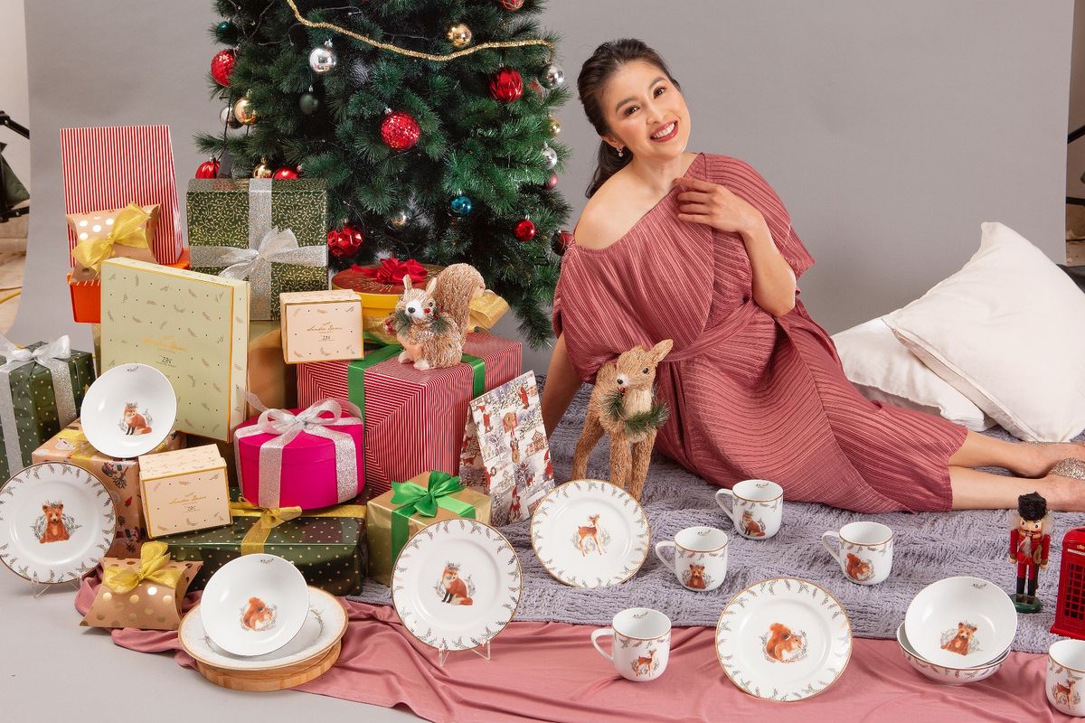 Sandra Dewi bersama koleksi Zen Tableware