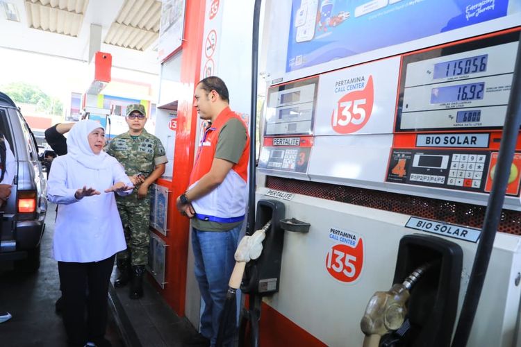 Khofifah Pastikan Pasokan Biosolar dan Pertalite di Wilayah Malang Aman