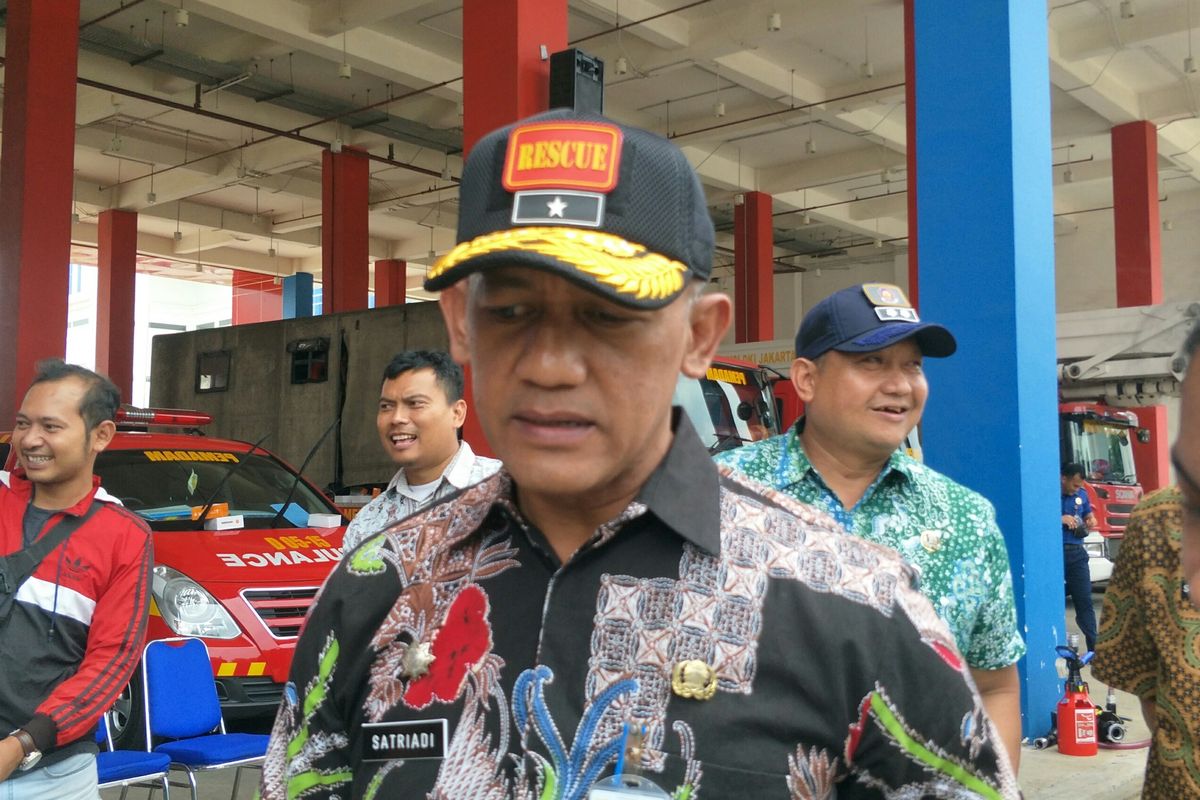 Kepala Dinas Gulkarmat DKI Jakarta Satriadi Gunawan di kantornya, Duri Pulo, Jakarta Pusat, Kamis (13/2/2020).