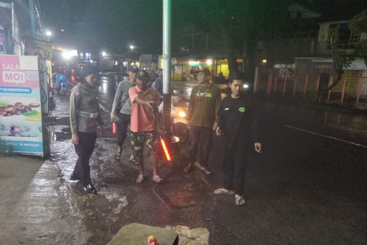 Lokasi kecelakaan Truk vs Sepeda Motor di Simpang tiga sangkal, Padukuhan Tarudan, Bangunharjo, Sewon, Bantul, DI Yogyakarta. Senin (27/3/2023) petang.
