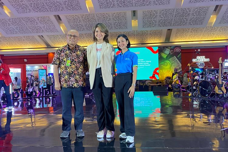 Diskusi bertajuk Jaga Indonesia: Membangun Sistem Daur Ulang Berbasis Komunitas untuk Perubahan Sosial yang Positif sebagai bagian dari rangkaian kegiatan Coca-Cola di JFK, Jakarta Utara, pada Selasa (9/7/2024). 