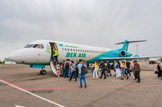 Bawa 100 Penumpang, Pesawat Bek Air Jatuh Setelah Lepas Landas di Kazakhstan