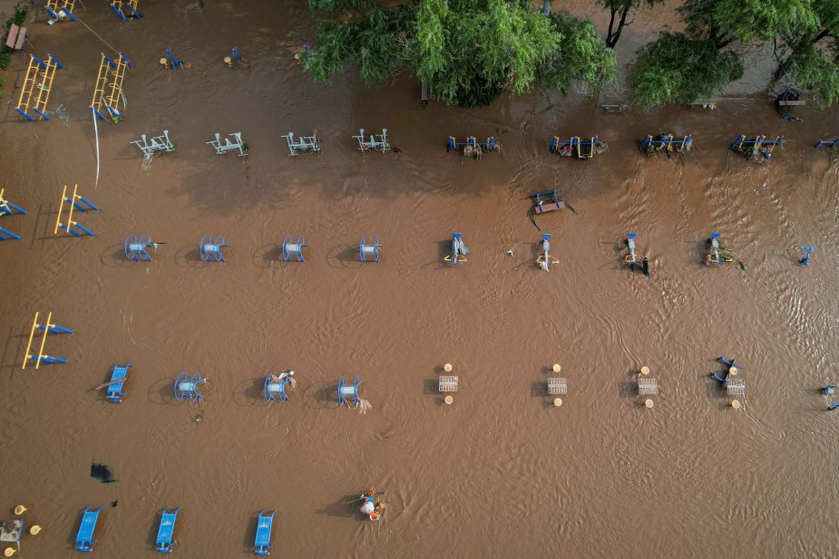 30 Orang Tewas akibat Banjir Besar di China, 80.000 Warga Dievakuasi