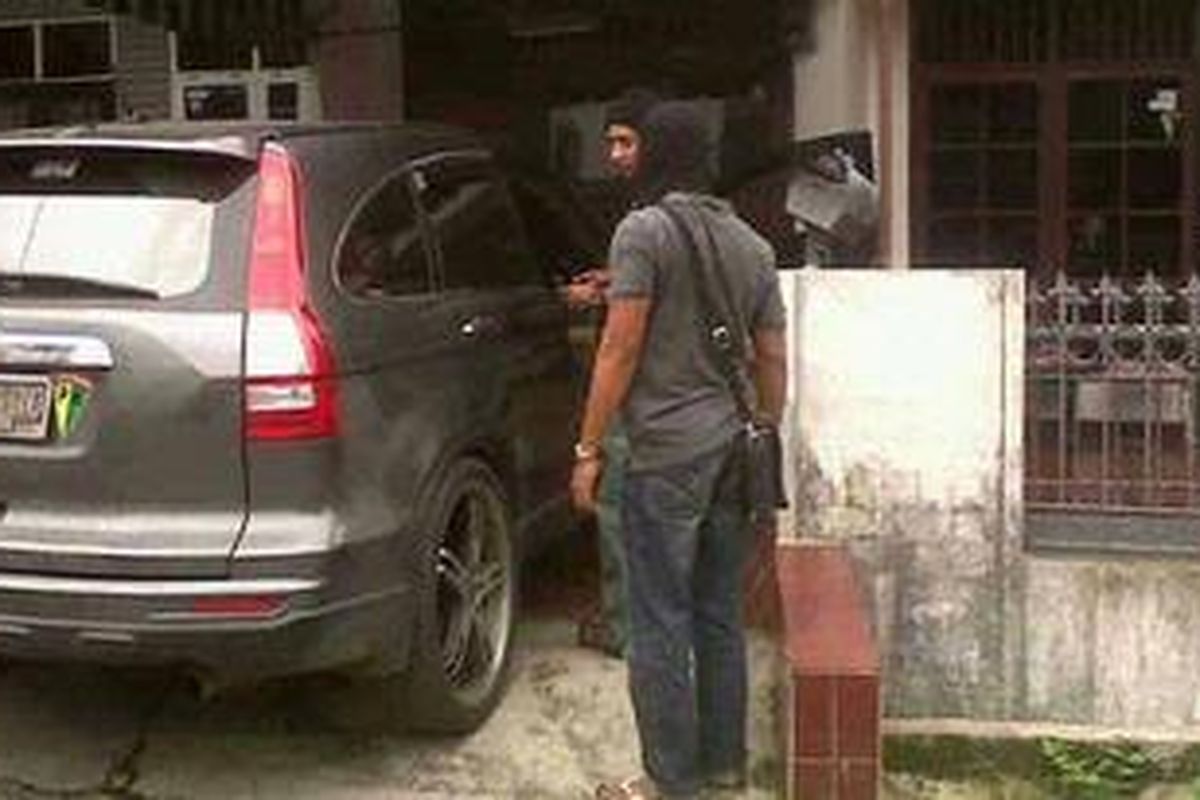 Penggeledahan yang dilakukan BNN di rumah WD, dari mobil Honda CRV perak BK 1943 QU ditemukan sabu-sabu sebanyak dua kilogram.