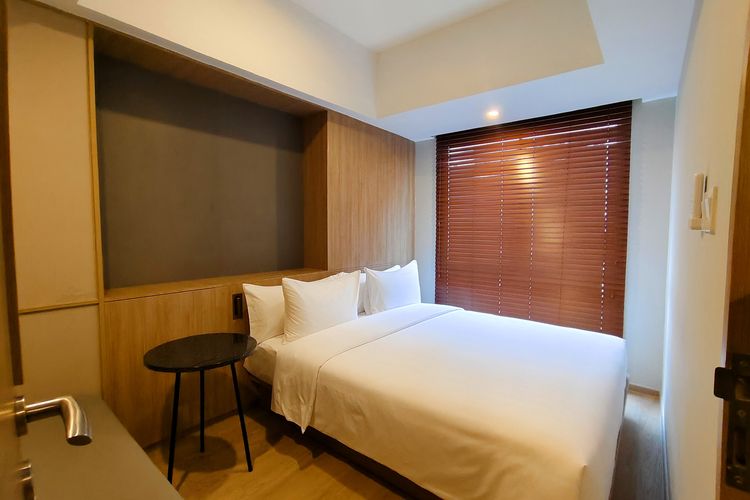 Potrait kamar di hotel Golden Tulip Essential PIK2 Jakarta, Tower 8, Tower Ishikawa, Tokyo Riverside Apartment PIK 2, Kamis (16/10/2025). 
