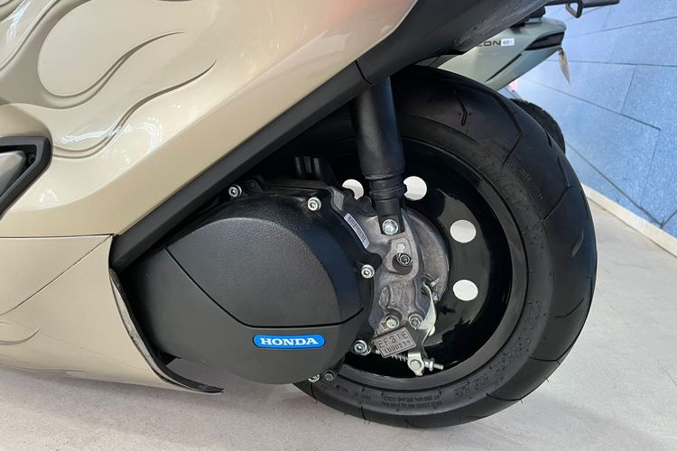Modifikasi Honda CUV e: bergaya low rider