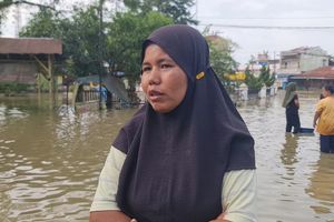 “Kepala Desa Tidur…” Curhat Ibu Korban Banjir Langkat Sulit Dapatkan Bantuan Susu Anak