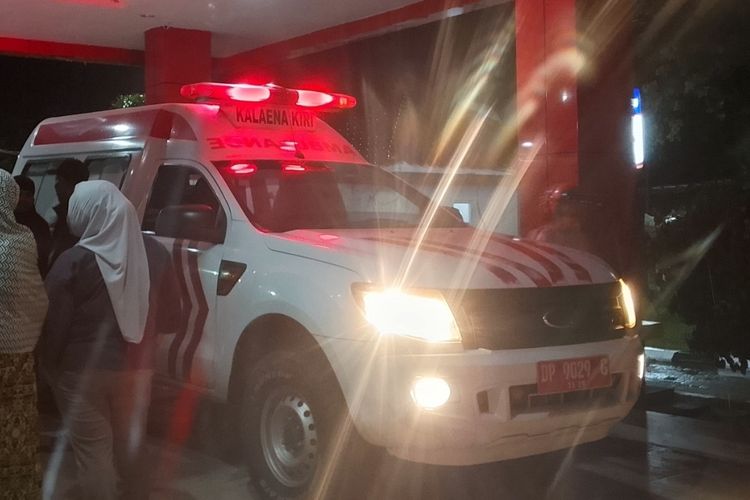 Kades di Luwu Timur Tenggak Air Aki di Kulkas, Dikira Air Minum