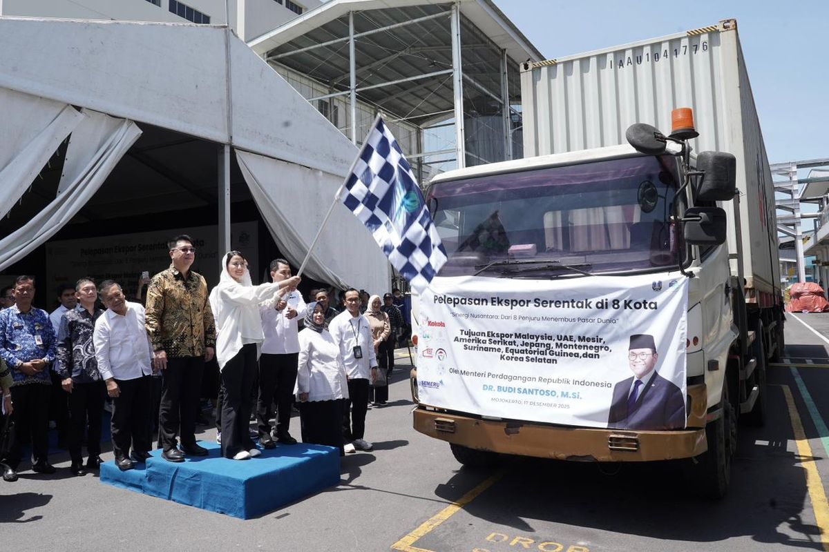 Wakil Menteri Perdagangan (Wamendag) Dyah Roro Esti Widya Putri memimpin pelepasan ekspor serentak di Mojokerto, Jawa Timur, Rabu (17/12/2025).