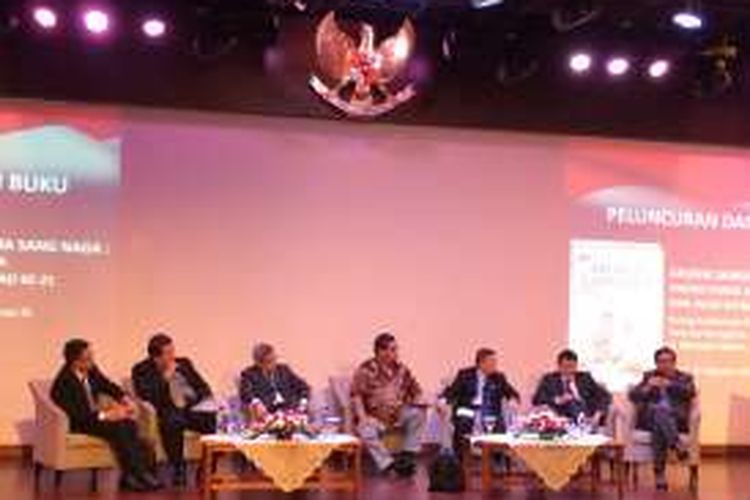 Diskusi peluncuran buku 'Arungi Samudra Bersama Sang Naga: Sinergi Poros Maritim Dunia dan Jalur Sutra Maritim Abad ke-21' di Lembaga Ketahanan Nasional, Jakarta, Rabu (31/8/2016).