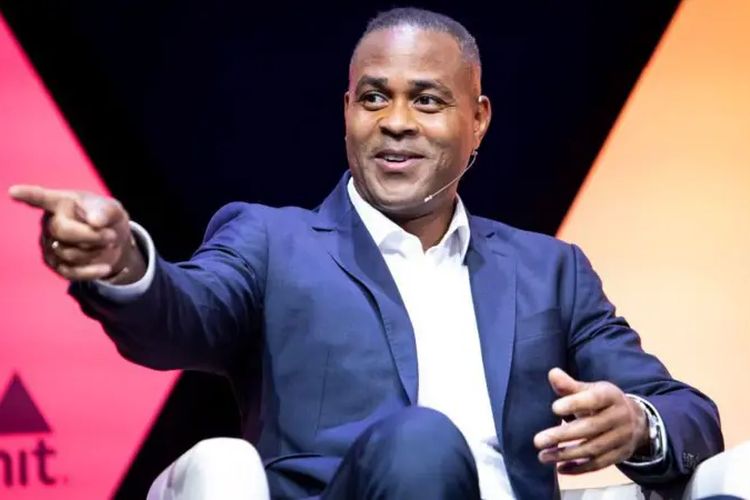 Karier Kepelatihan Patrick Kluivert, Jadi Asisten Pelatih Louis van Gaal