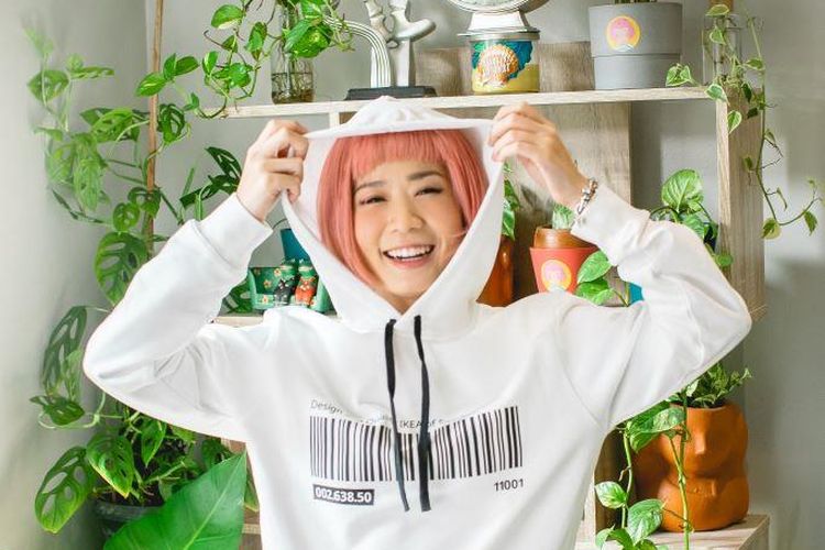 Koleksi EFTERTRÄDA dari IKEA menyertakan hoodie dan kaus berdesain versatille yang sejalan dengan karakteristik IKEA. 