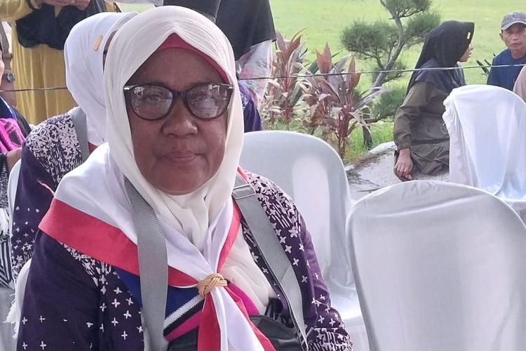 Kisah Supiati yang Menabung 35 Tahun dan Berangkat Haji 2025