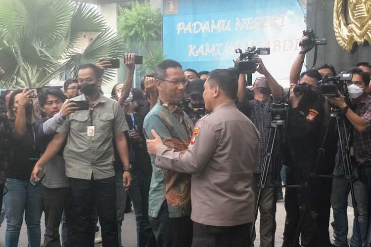 Penjabat Gubernur DKI Jakarta Heru Budi Hartono bertemu dengan Kapolda Metro Jaya Irjen Fadil Imran di Gedung Promoter Polda Metro Jaya, Kamis (20/10/2022). 