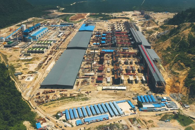 Smelter nikel PT Gunbuster Nickel Industry yang terletak di Kabupaten Morowali Utara, Sulawesi Tengah (Sulteng).  