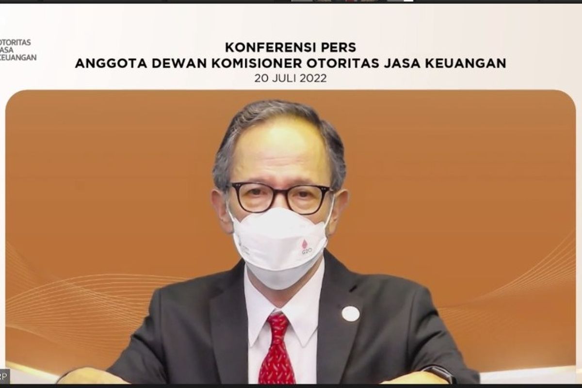 Ketua Dewan Komisioner OJK Mahendra Siregar saat konferensi pers virtual, Rabu (20/7/2022).