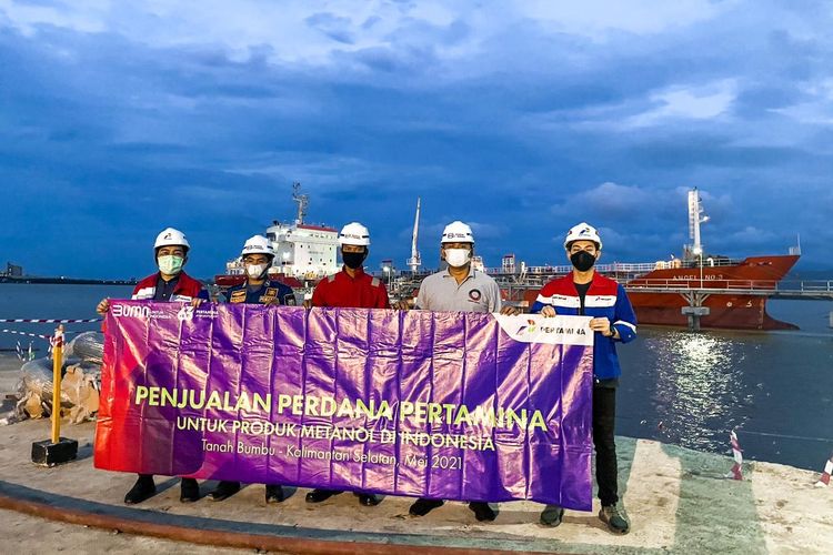 Melalui Petrochemical Industry Business SH Commercial & Trading Regional Kalimantan, kini perseroan mulai melakukan penjualan 3.000 metrik ton (MT) produk Metanol kepada produsen biodiesel di wilayah Kalimantan Selatan. 