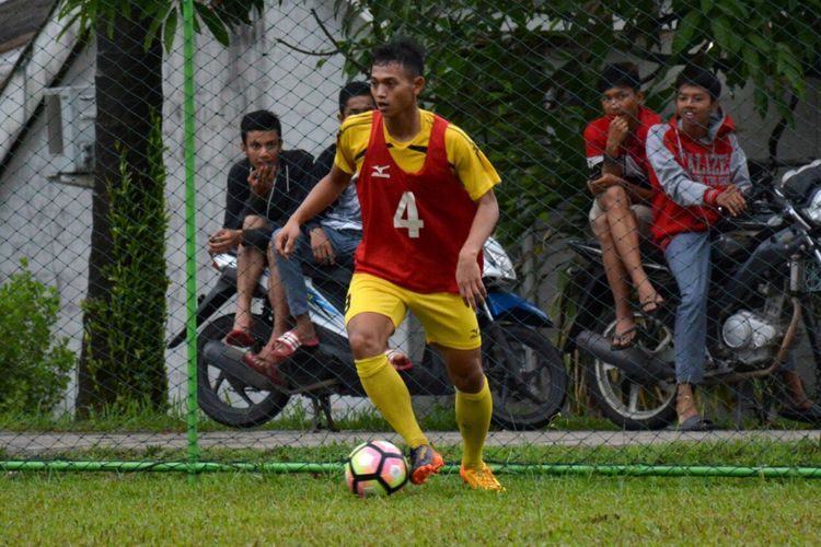 Mukhlis Hadining Syaifullah menambah daftar pemain Semen Padang yang cedera.