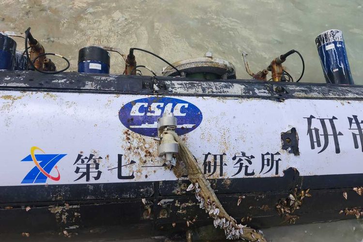 TNI AL Selidiki Isi dan Fungsi Benda Mirip Torpedo Beraksara China di Lombok Utara