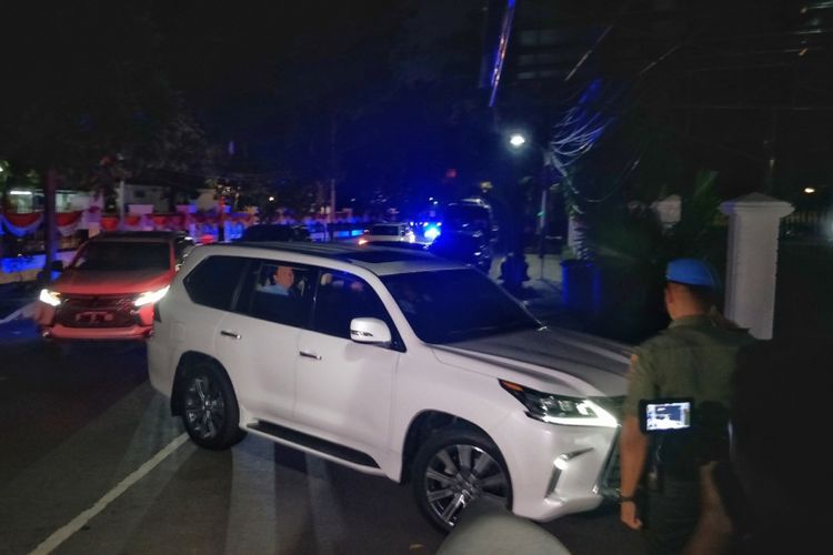 Bakal calon presiden sekaligus Ketua Umum Partai Gerindra Prabowo Subianto bertemu Wakil Presiden Jusuf Kalla pada Rabu (15/8/2018) malam.  Prabowo tiba di rumah dinas Kalla, Jalan Diponegoro, Jakarta Pusat, sekitar pukul 20.45 WIB.