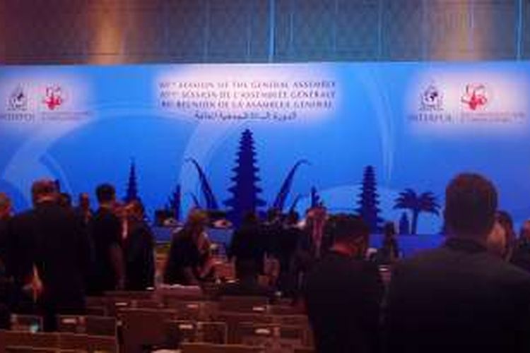 Sidang umum Interpol digelar selama empat hari di Bali Nusa Dua Convention Center (BNDCC), Bali, yakni mulai Senin (7/11/2016) hingga Kamis (10/11/2016).