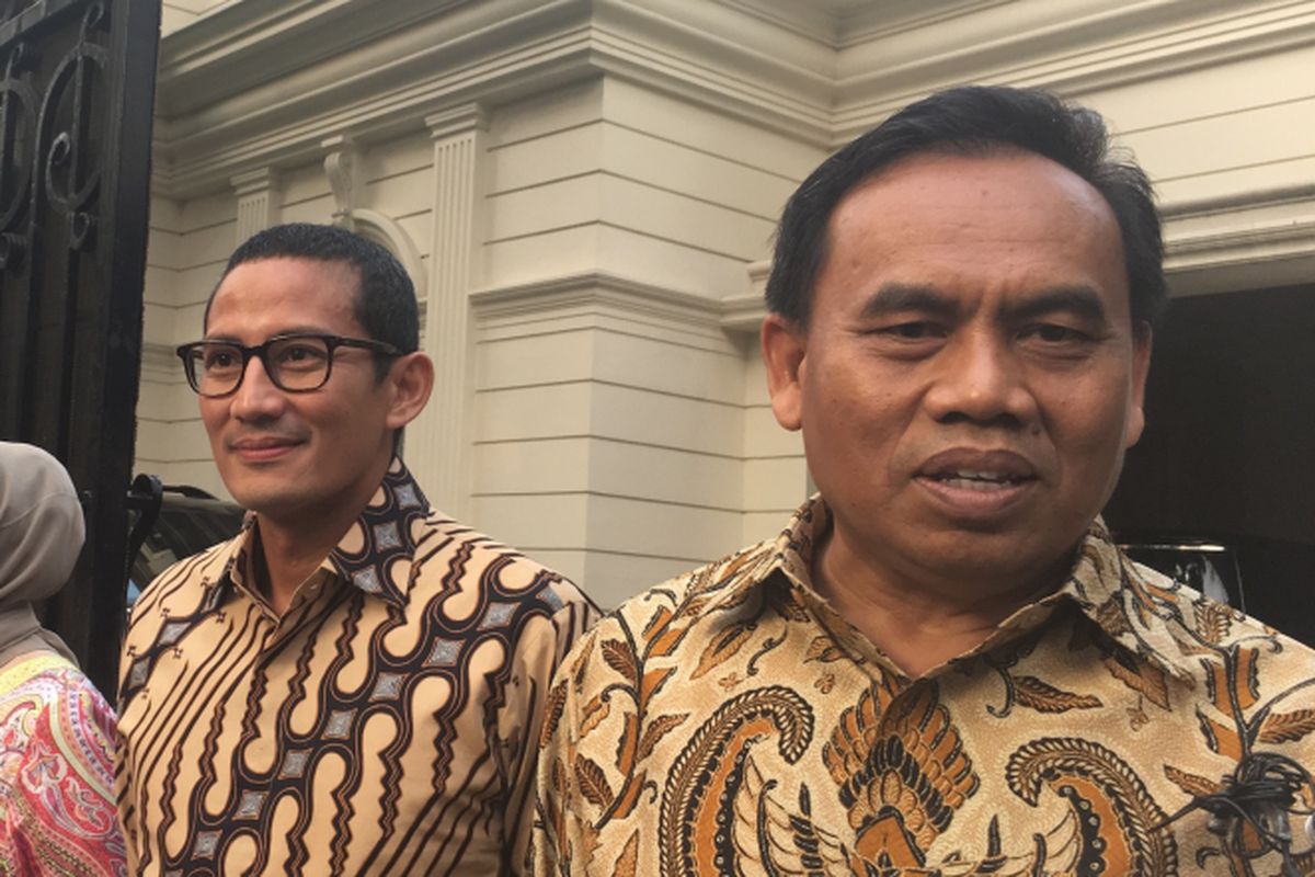 Sekretaris Daerah (Sekda) DKI Jakarta, Saefullah mendatangi kediamanan Wakil Gubernur terpilih Sandiaga Uno pada Sabtu (8/7/2017).