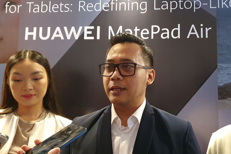 Edy Supartono, Training Director Huawei Device Indonesia dalam acara peluncuran Huawei MatePad Air di Jakarta, Jumat, 14 Juli 2023.