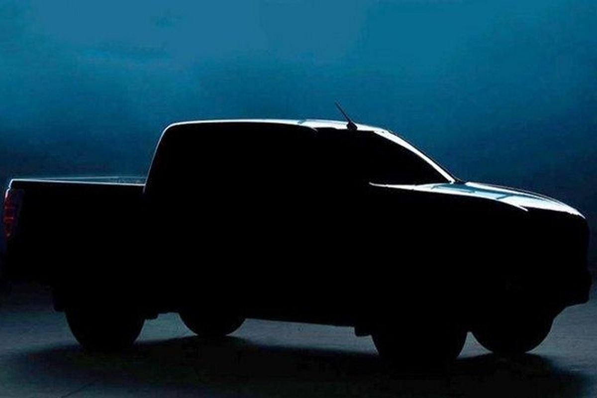 Siluet Mazda BT-50 yang meluncur 17 Juni 2020