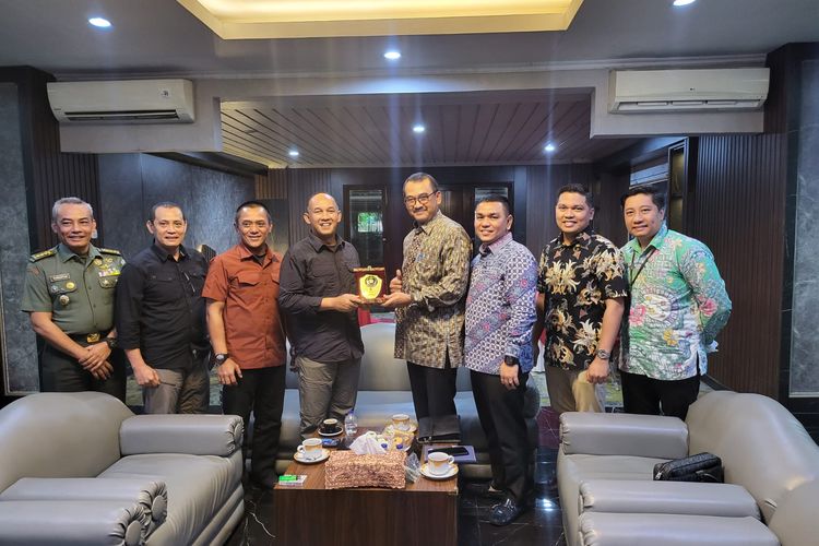 PTPN III (Persero) sinergi dengan TNI AD amankan aset milik PTPN Group di Indonesia, Jakarta, Jumat (26/5/2023).
