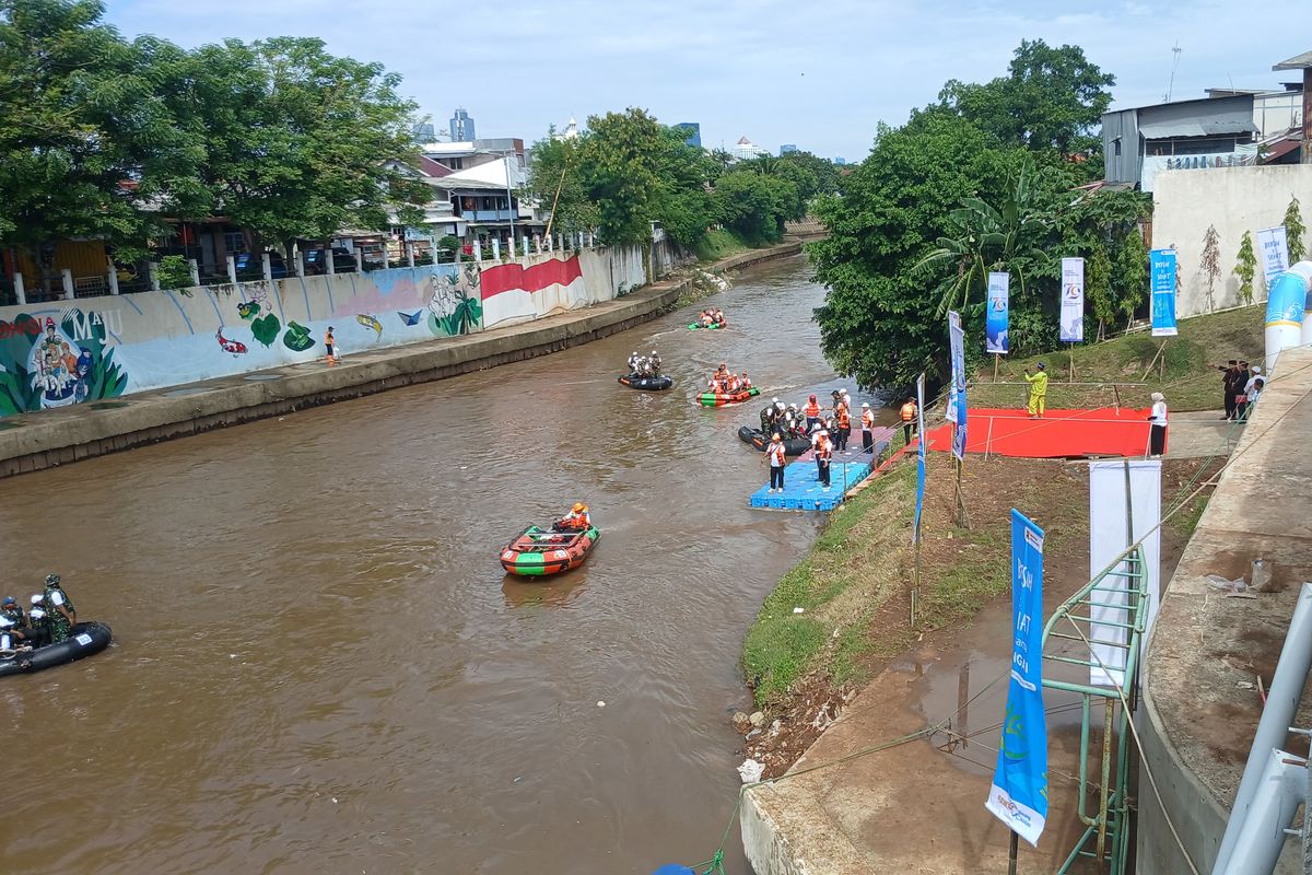 Kementerian PU gelar aksi bersih-besih Sungai Ciliwung