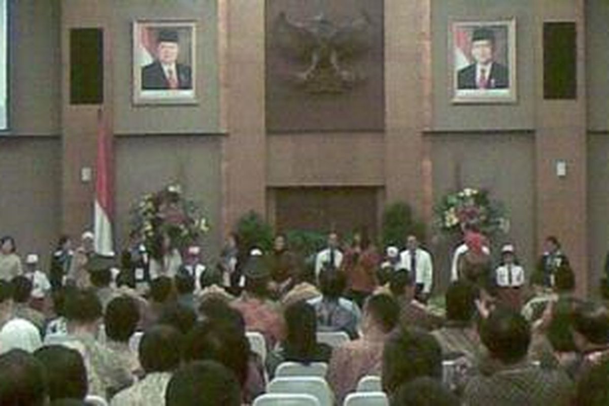 Penyampaian pajak para pejabat negara tahun ini diiringi dengan tema 