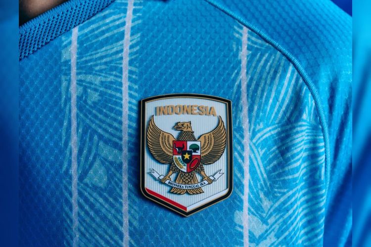 Detail lambang Garuda dan motif kain di jersey ketiga Timnas Indonesia 2026. Kelme resmi merilis desain jersey third alias jersey ketiga Timnas Indonesia pada Kamis (17/9/2026) sore WIB. Jersey ini akan dipakai pertama kali di turnamen FIFA ASEAN Cup 2026.