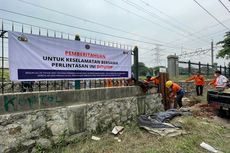 Truk Sampah Sulit Lewat Imbas Penutupan Pelintasan Sebidang, 150 Meter Kubik Sampah di Kali BKB Menumpuk 