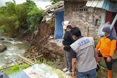 Tebing Sungai Pelus Purwokerto Longsor, 22 Rumah Terancam, 94 Jiwa Diungsikan