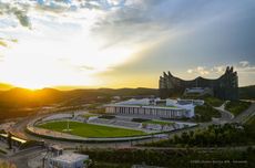 Seskab Teddy Jawab Pihak yang Ragukan Pengiriman 50 Helikopter ke Lokasi Bencana