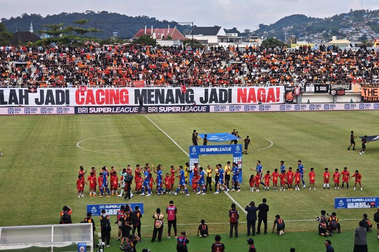 Live Hasil Persija Vs Persib: Adam Alis Samakan Kedudukan 1-1