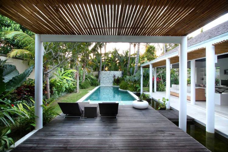 Gazebo modern dengan atap bambu, karya OG Architects 