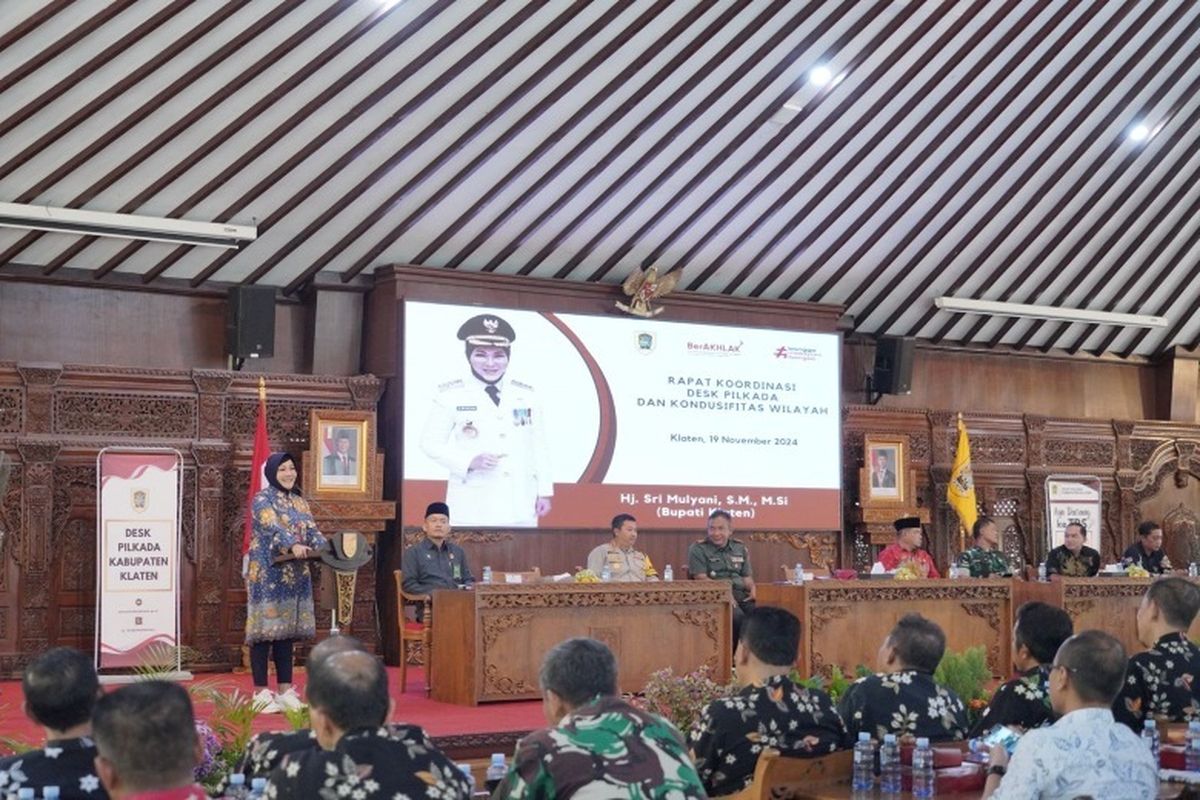 Pada Rakor Desk Pilkada 2024, Bupati Klaten Sri Mulyani tekankan sinergi antar penyelenggara serta imbauan antisipasi cuaca ekstrem untuk kelancaran Pilkada. 