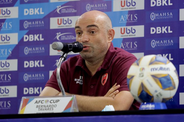 Pelatih PSM Makassar saat AFC Cup 2022 melawan kuala Lumpur City FC, Bernardo Tavares.