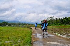 Asyiknya Bersepeda Menjelajah Pedesaan di Sekitar Borobudur