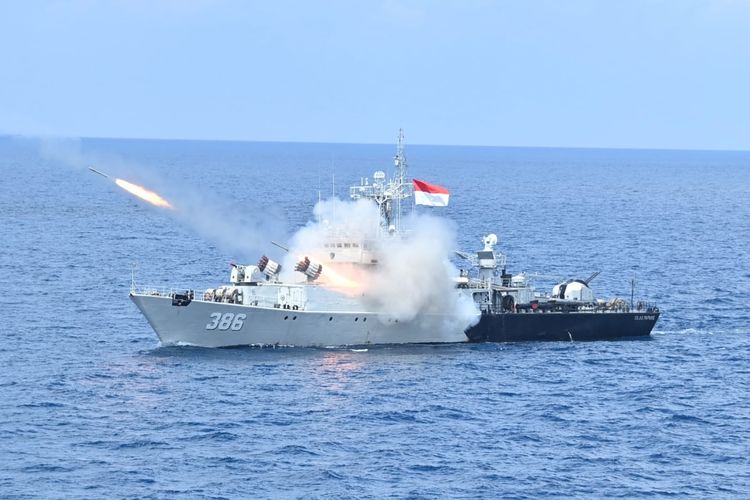 TNI AL Gelar Latihan Gabungan di Karimun Jawa, Libatkan 20 Kapal Perang dan Tembakkan Rudal