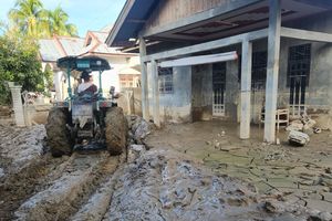Hidup di Pengungsian, Warga Desa Meuse Bireuen Bertahan dengan Mi Instan dan MBG
