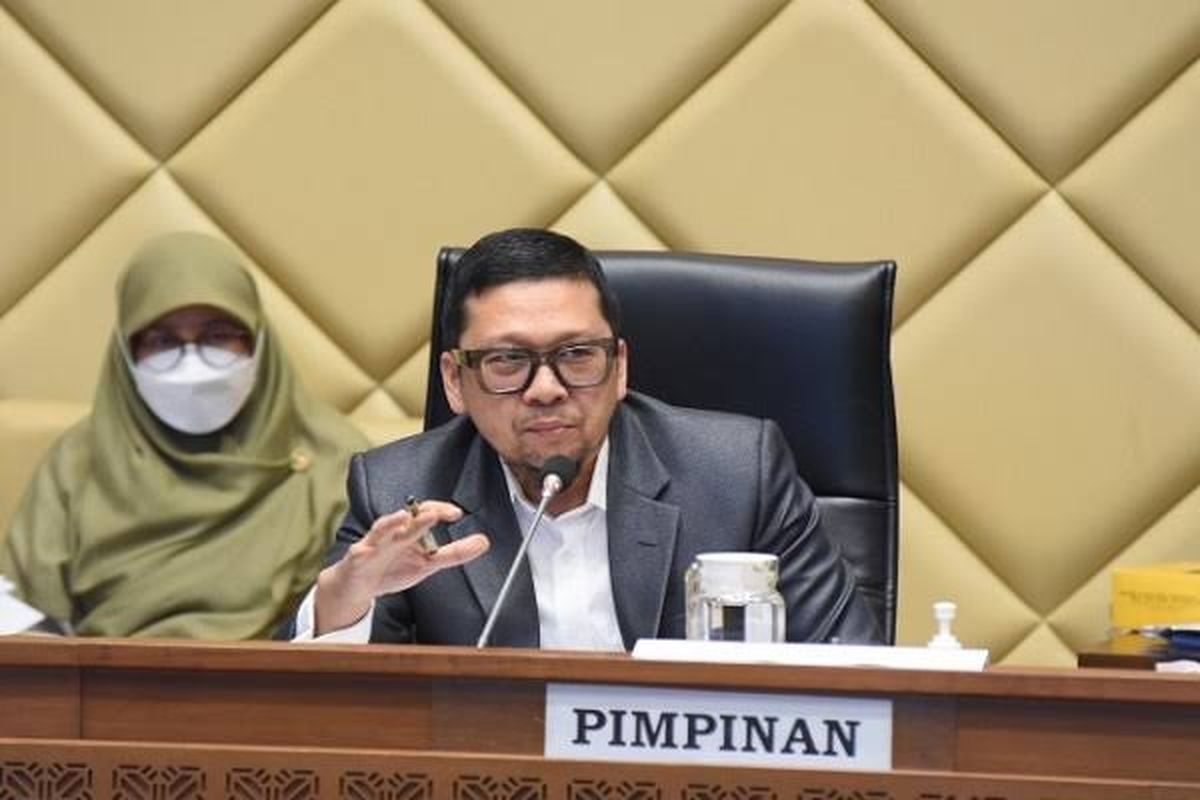 Ketua Komisi II Dewan Perwakilan Rakyat (DPR) Republik Indonesia (RI) Ahmad Doli Kurnia dalam Rapat Kerja Komisi II DPR RI di Kompleks Parlemen, Jakarta, Senin (29/5/2023).
