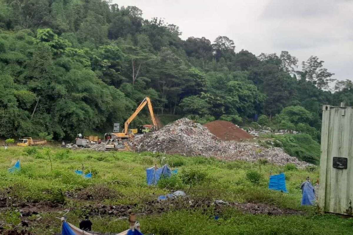 Suasana TPA Cilowong Kota Serang. 