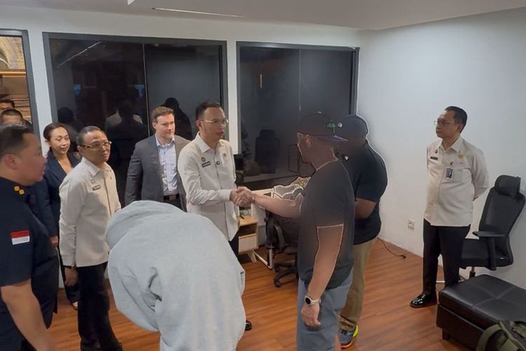 Bule AS Buronan Kasus Pembunuhan Ditangkap di Bali, Terdeteksi Autogate