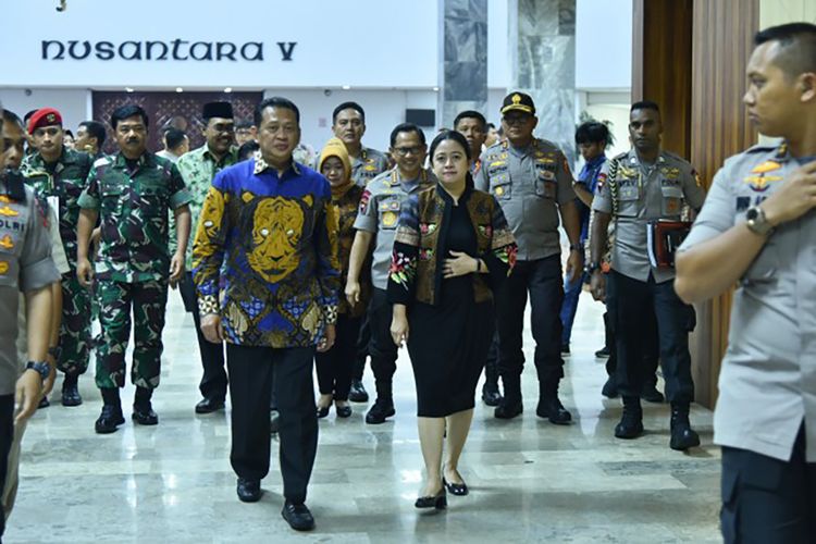 Ketua DPR RI, Puan Maharani bersama Ketua MPR usai menghadiri Rapat Koordinasi dengan Porli, TNI, dan BIN.